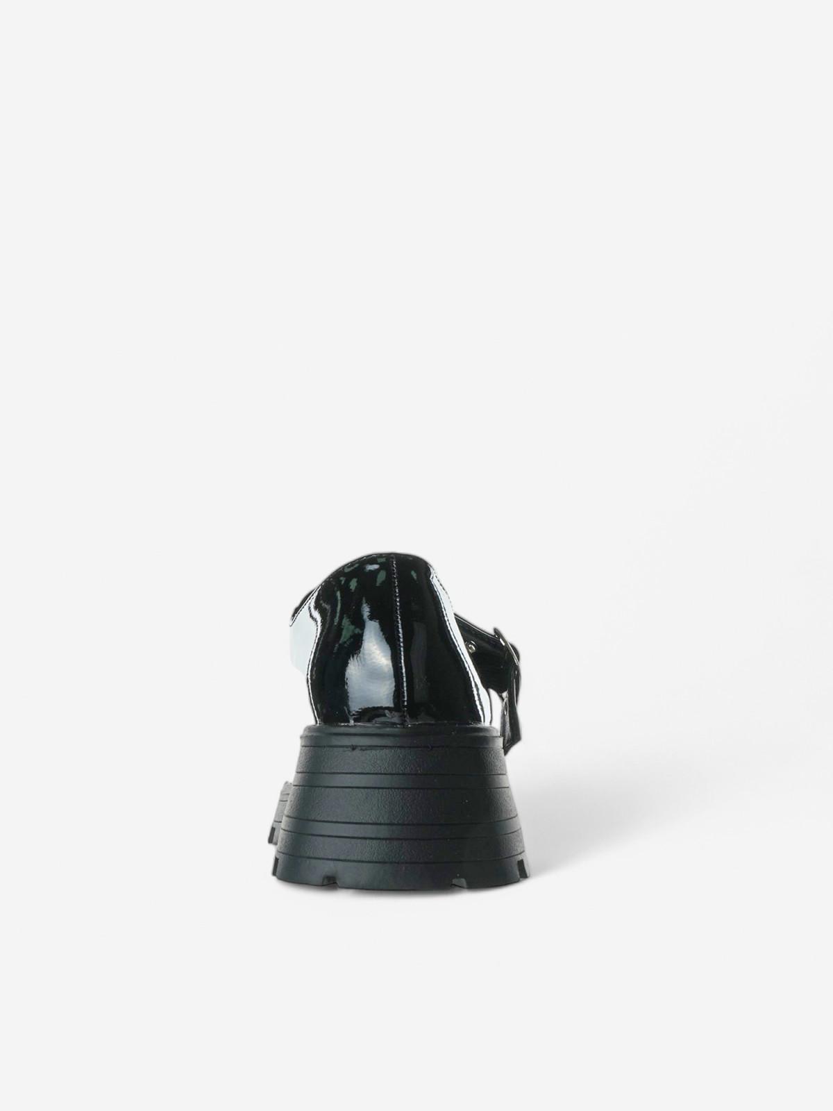 N82142