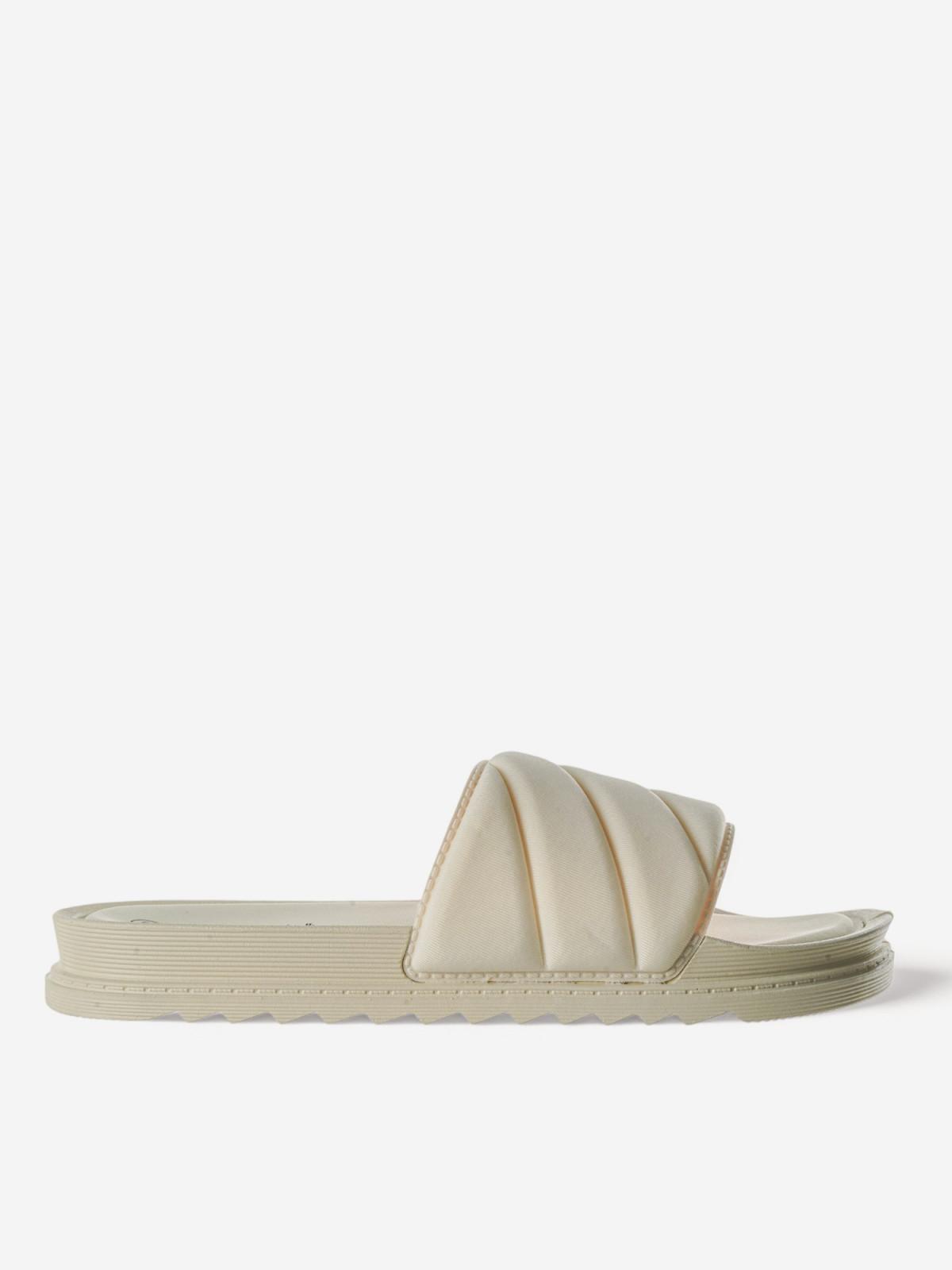 N82877